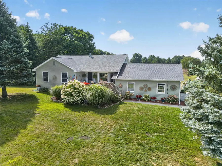 5493 S Bates RD, Williamsburg, MI 49690 - #3