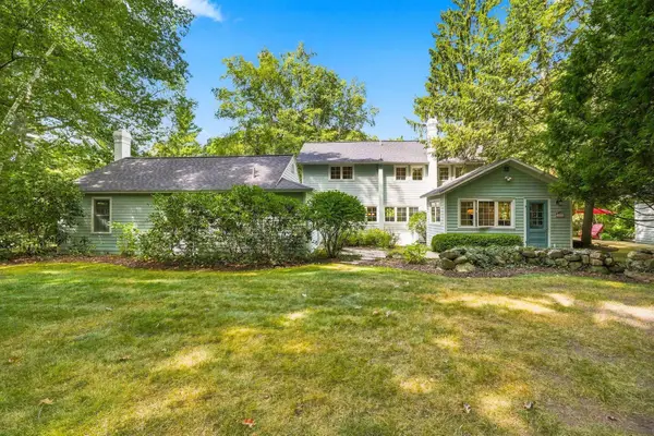 505 N Main, Leland, MI 49654