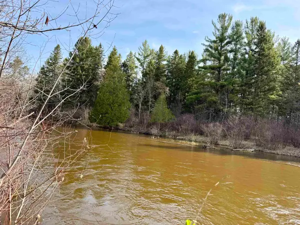820 E Boardman Acres, TraverseCity, MI 49696