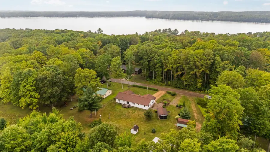 5182 E Shore DR, Kalkaska, MI 49646 - #2