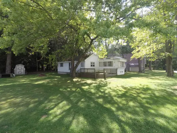 104 Bass CT, Cadillac, MI 49601