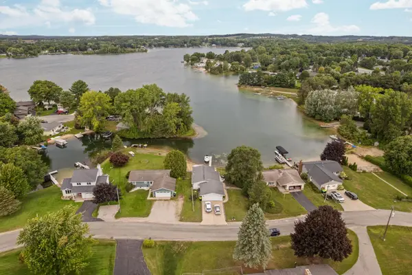 5176 Highland, TraverseCity, MI 49685