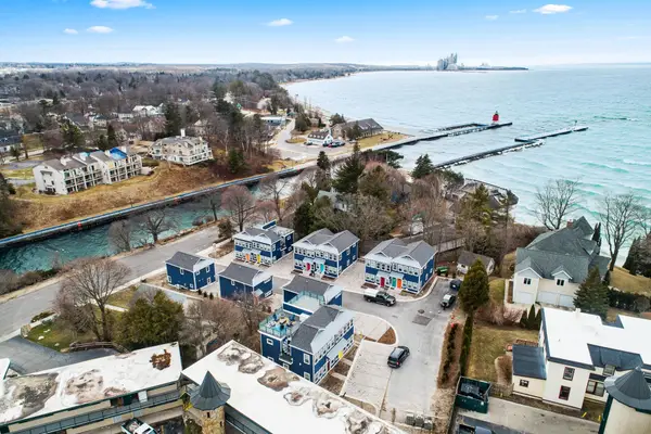 114 Riverwalk LN, Charlevoix, MI 49720