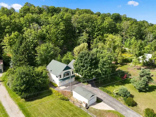 4822 S West Bayshore, SuttonsBay, MI 49682