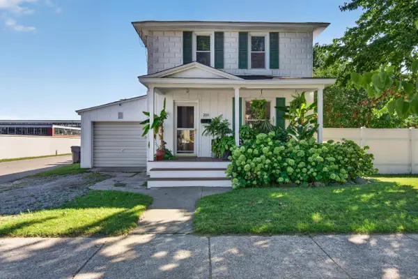 210 E Twelfth ST, TraverseCity, MI 49684