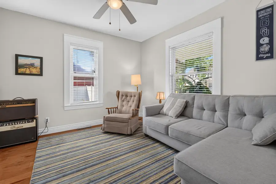 210 E Twelfth ST, Traverse City, MI 49684 - #2