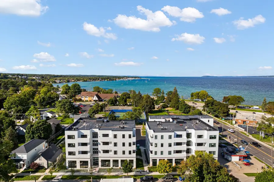 714 #308 Randolph, Traverse City, MI 49684 - #2