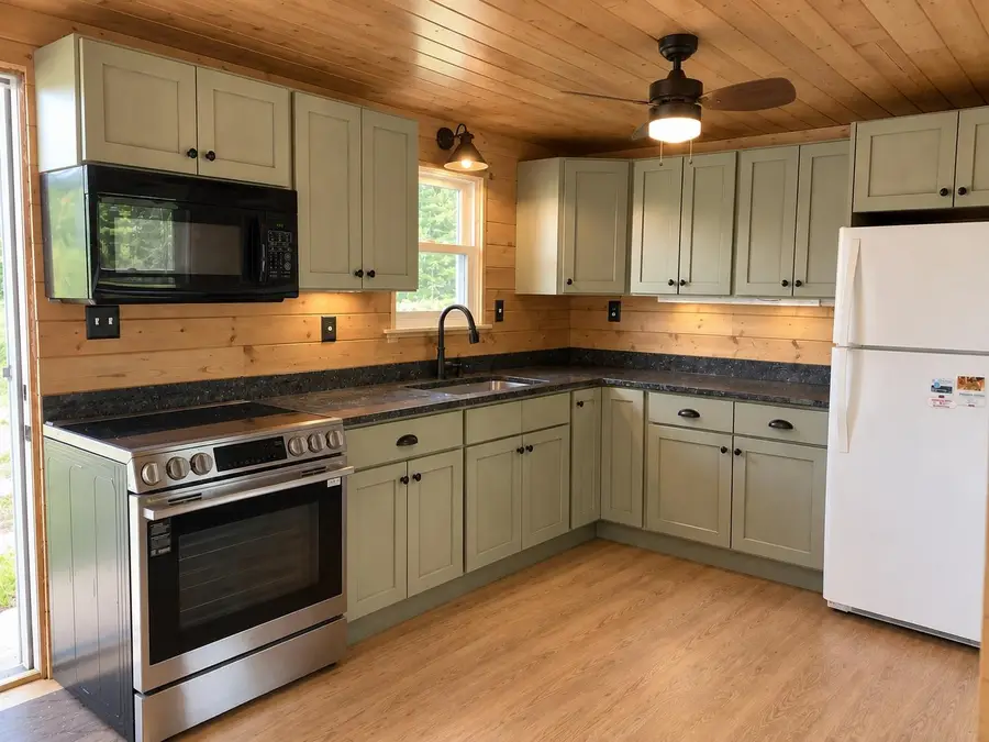 575 W Birch, Roscommon, MI 48653 - #3