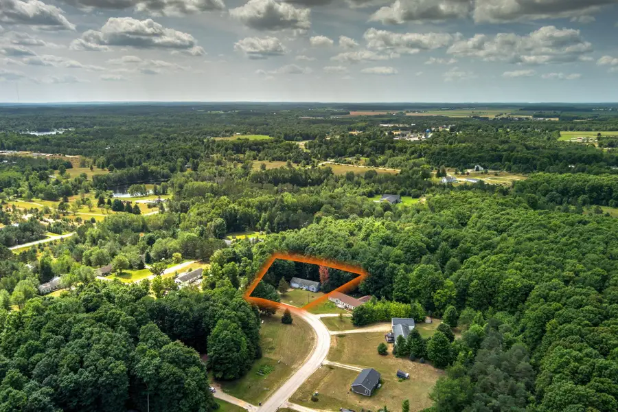 154 N Wood Meadows DR, Buckley, MI 49620 - #2