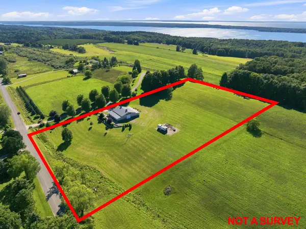 4135 Shadynook, CentralLake, MI 49622