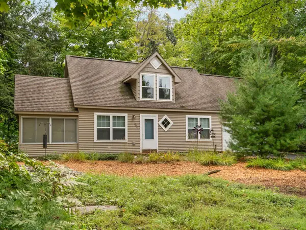 3941 Peninsular Shores, Grawn, MI 49637