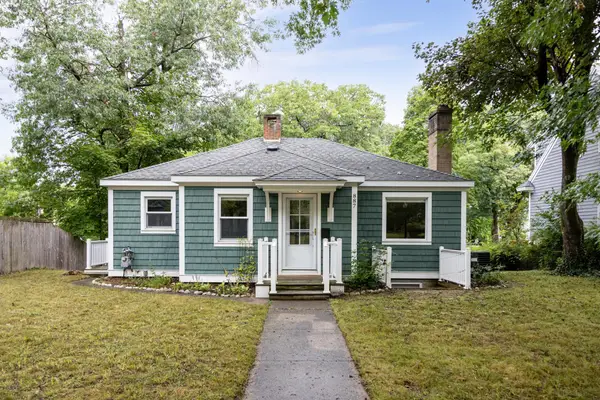 887 Washington, TraverseCity, MI 49686