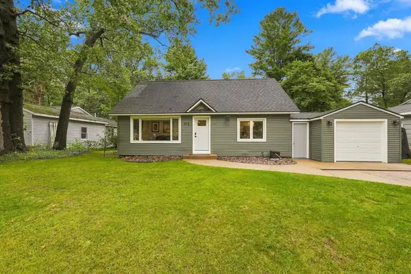 873 Indian Trail BLVD, TraverseCity, MI 49686