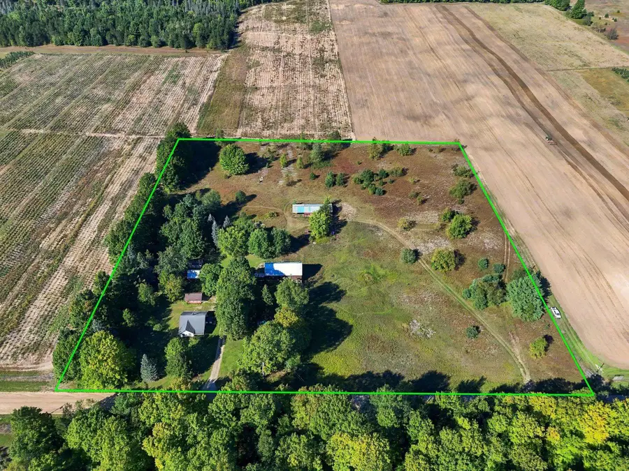 1523 SE Hatley RD, Orange, MI 49633 - #2