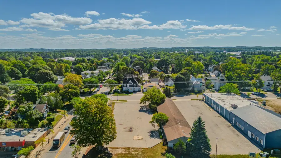101 W Hurlbut, Charlevoix, MI 49720 - #3