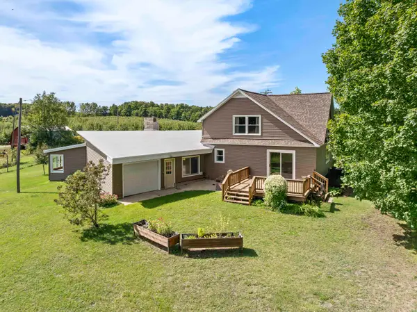 4443 Potter, BearLake, MI 49614