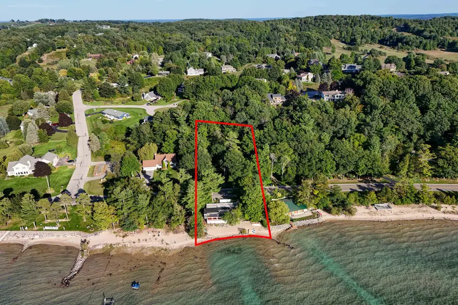 11455 Peninsula, Traverse City, MI 49686 - #2