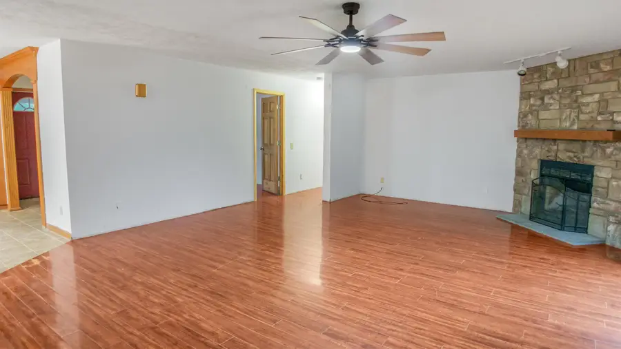 916 N Pine Ridge, Ludington, MI 49431 - #3