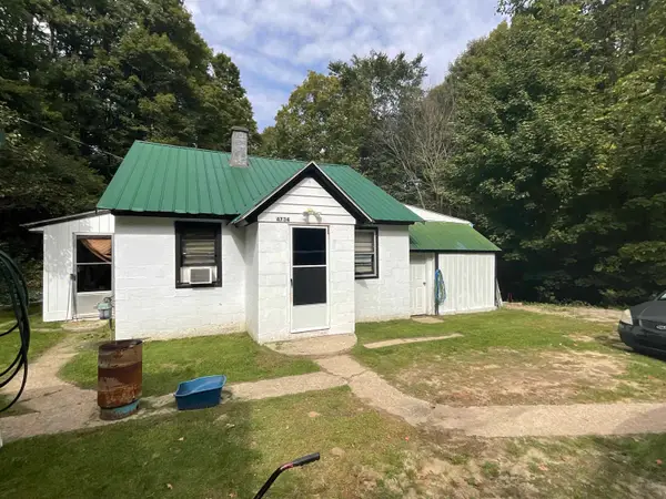 4734 Barney RD, TraverseCity, MI 49684
