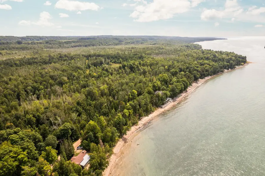 11167 Lakeshore, Charlevoix, MI 49720 - #2