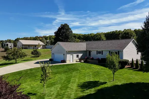 947 SW Prairie LN, Kalkaska, MI 49646