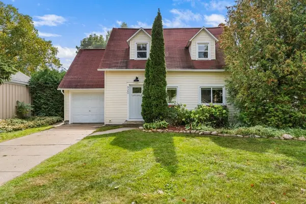 920 Michigan, Petoskey, MI 49770