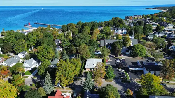 205 Clinton, Charlevoix, MI 49720