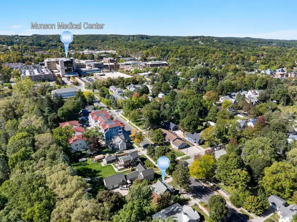 723 Seventh ST, TraverseCity, MI 49684
