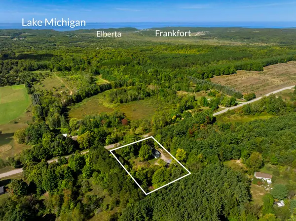 2683 Forrester, Frankfort, MI 49635
