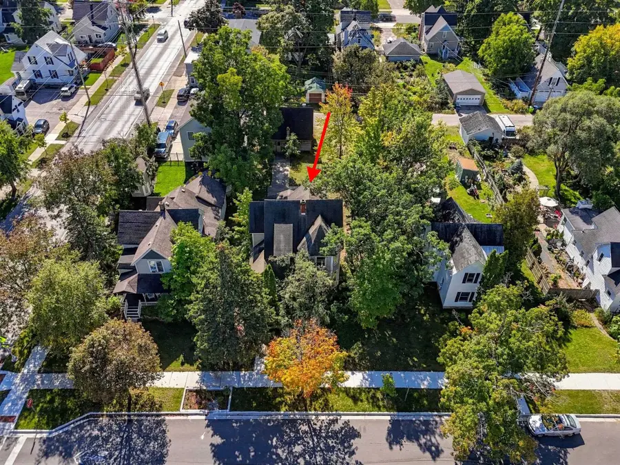 146 E Eleventh, Traverse City, MI 49684 - #2
