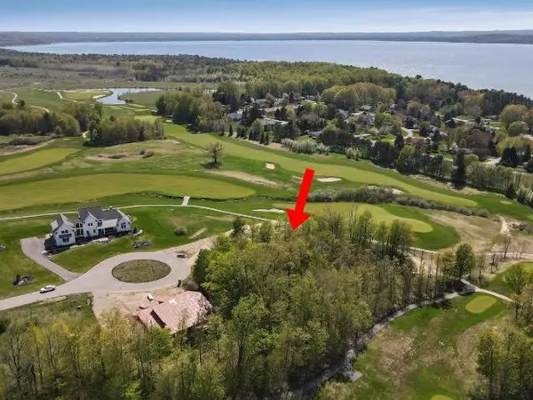 7752 Turnberry CIR, Williamsburg, MI 49690