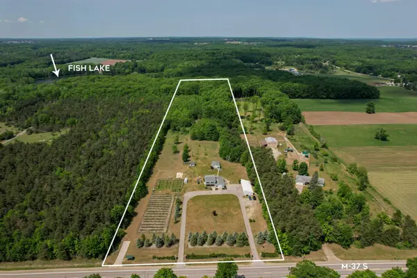 9270 S M-37, Buckley, MI 49620