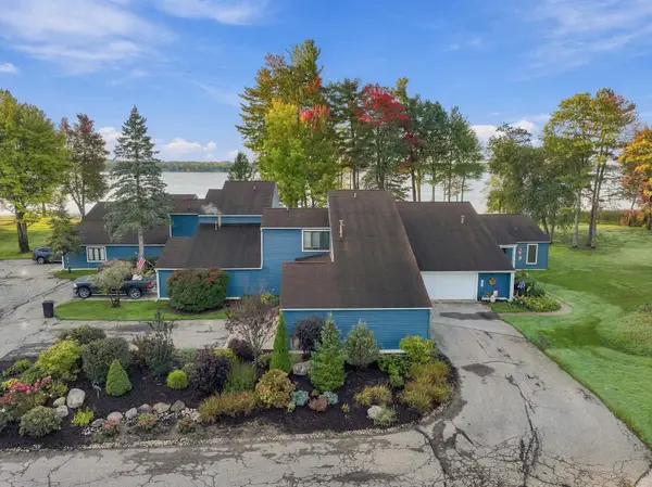 107 North Shore, Cadillac, MI 49601