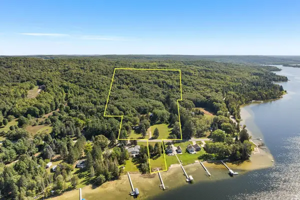 418 N Intermediate Lake, CentralLake, MI 49622