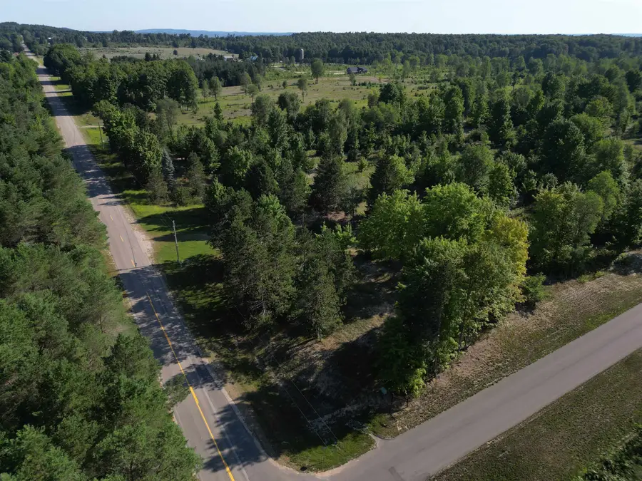 1007 E Solaris, Kasson, MI 49664 - #2