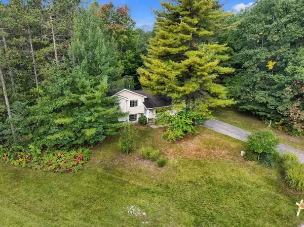 1743 Green Oak, Interlochen, MI 49643