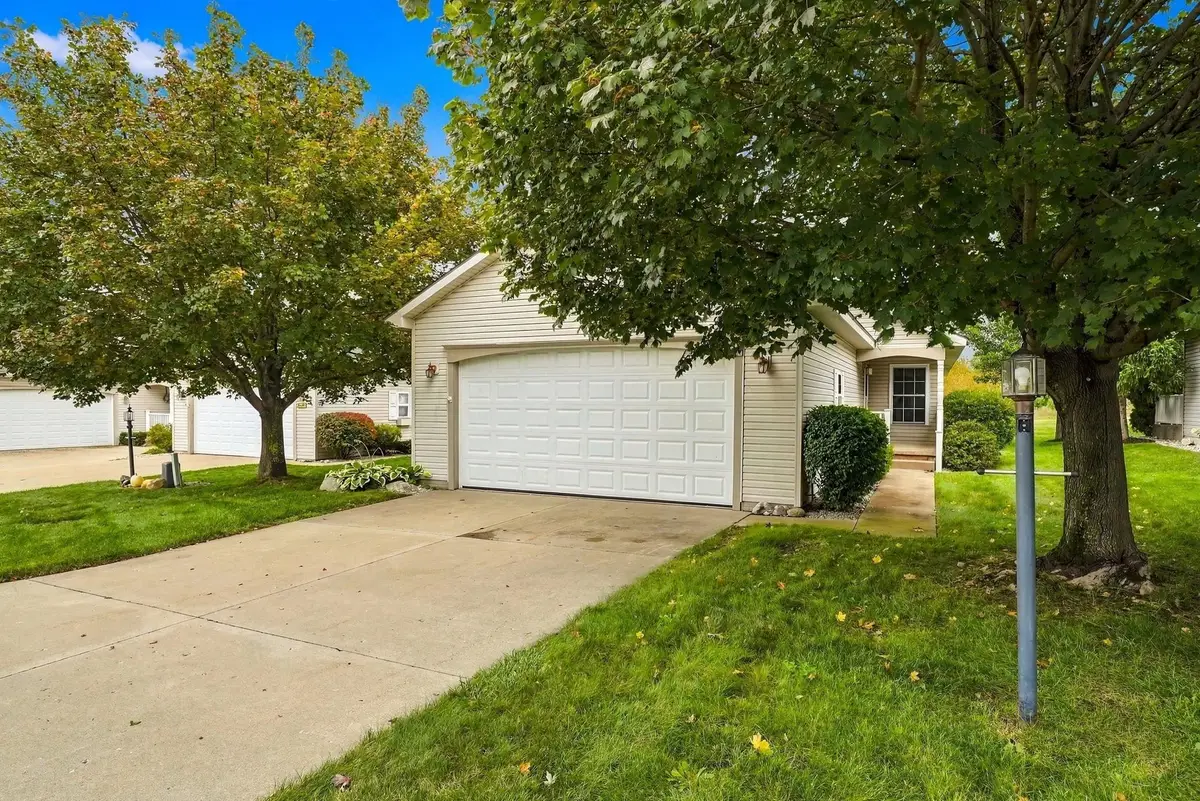 2095 Seaview, East Bay, MI 49686 - #1