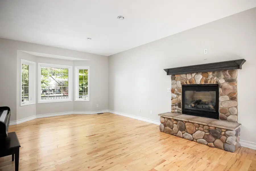 3658 Oxford DR, East Bay, MI 49686 - #3