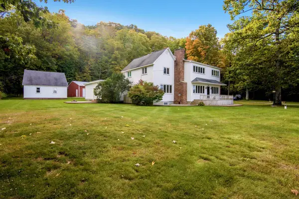 9838 Peninsula DR, TraverseCity, MI 49686
