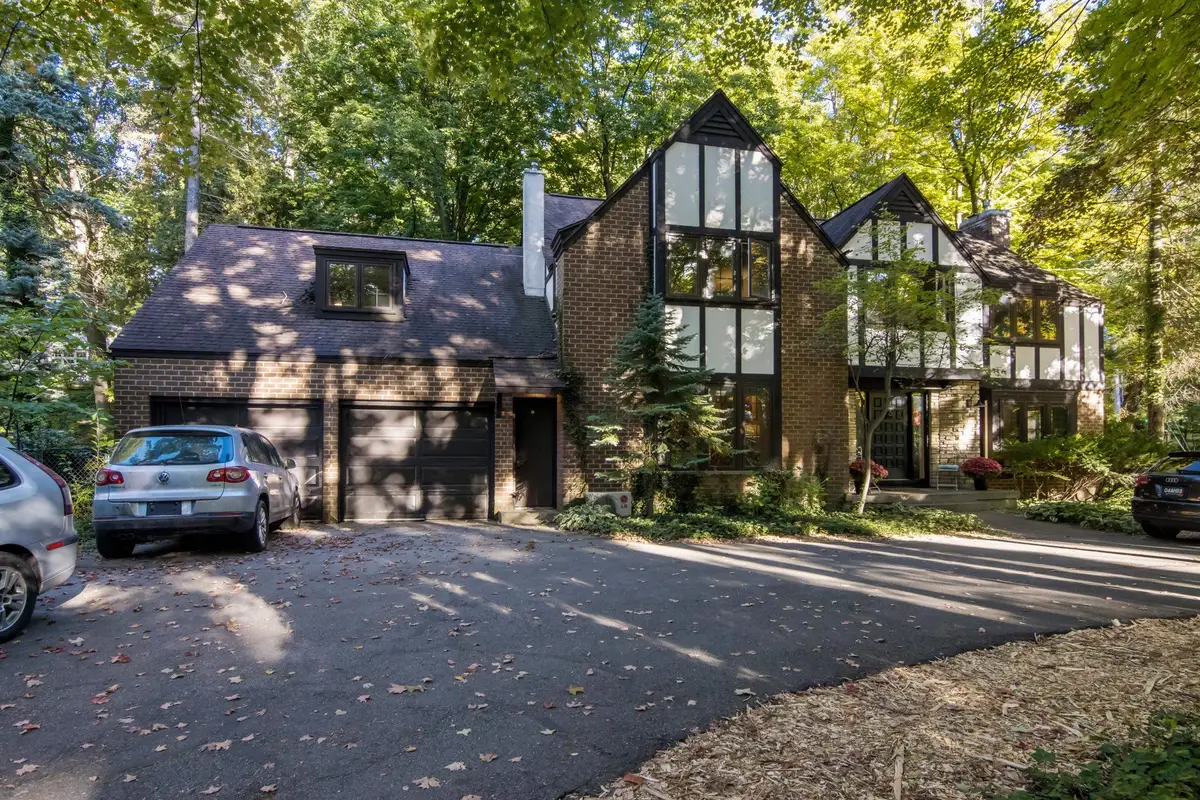1302 Peninsula, Traverse City, MI 49686 - #1
