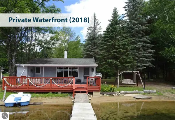 524 Island View DR, TraverseCity, MI 49696