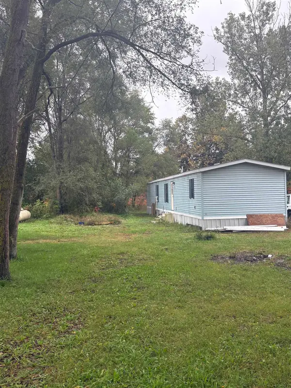 7461 3rd, Thompsonville, MI 49683