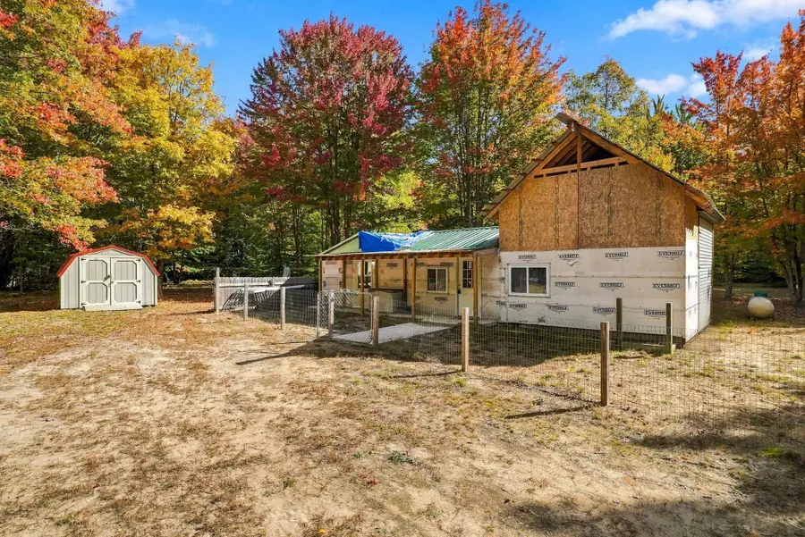 11096 Dirt RD, Mesick, MI 49668 - #3