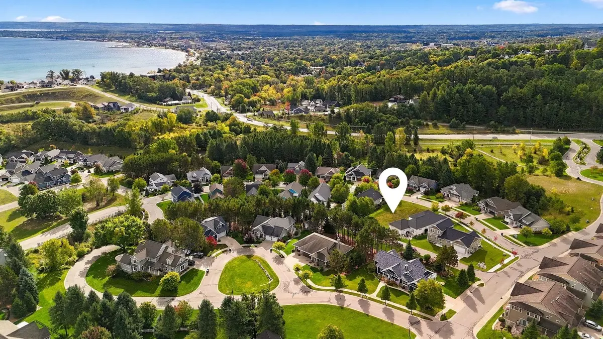 10762 Shrewbury ST, Traverse City, MI 49684 - #1