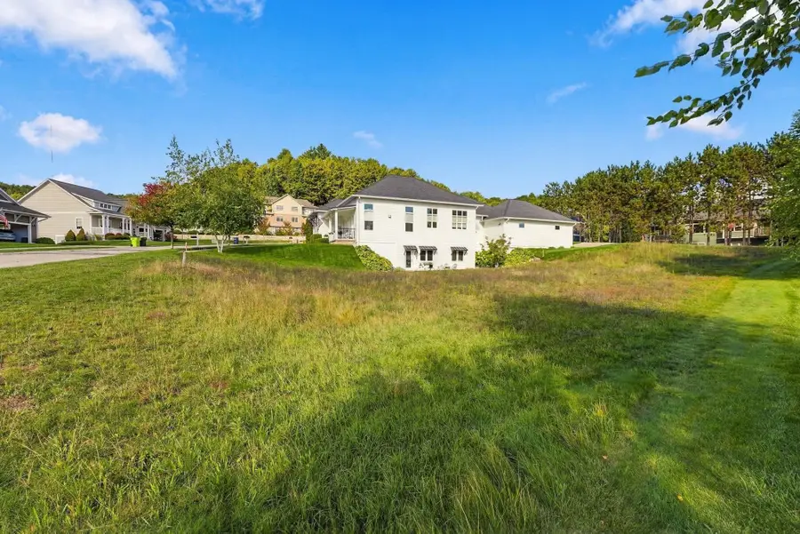 10762 Shrewbury ST, Traverse City, MI 49684 - #2