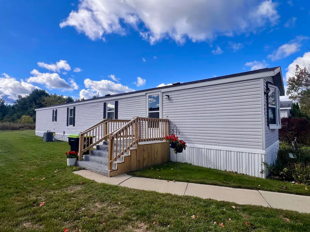 397 Fairway DR, Cadillac, MI 49601 - #1