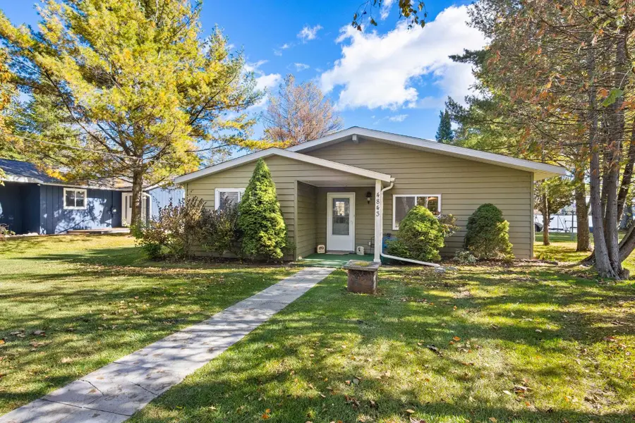 4843 S Skyline DR, Cedar, MI 49621 - #3