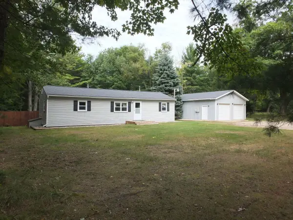 8786 US-31 S, Grawn, MI 49637