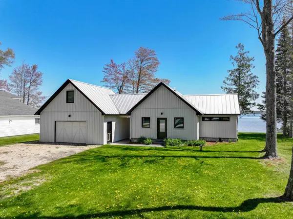 109 Davidsen AVE, Cadillac, MI 49601