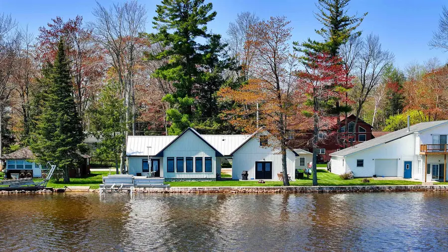 109 Davidsen AVE, Cadillac, MI 49601 - #2